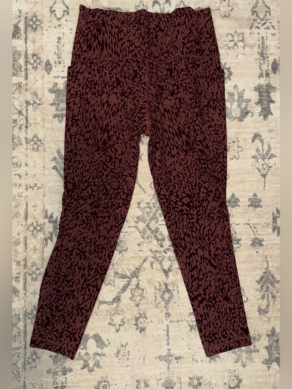 Athleta Women's Salutation Stash Pocket II Printed 7/8 Tights Size Large